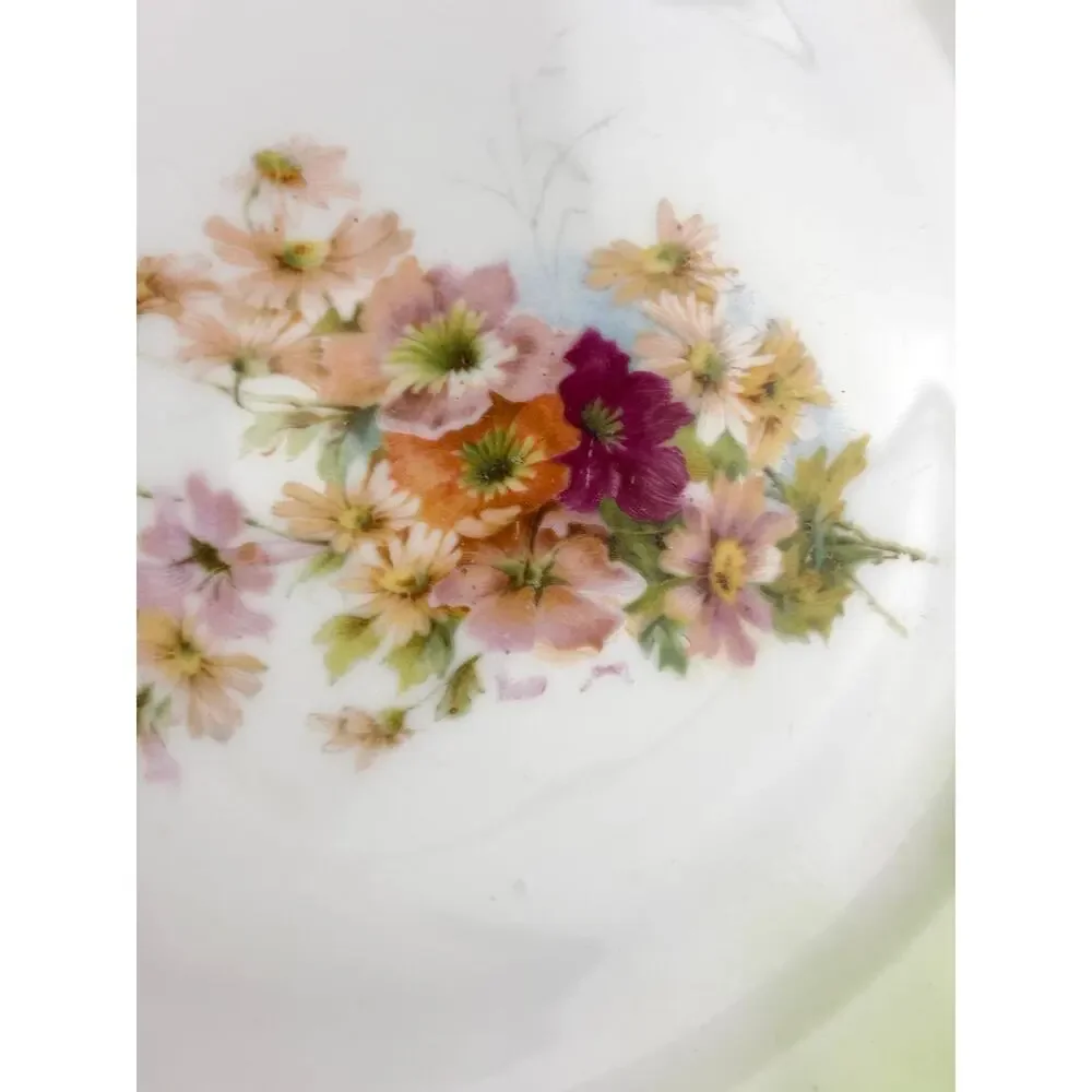 Antique Unmarked Hand Painted Porcelain Plate Green White Floral Gold Trim‎